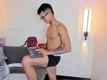 Stripchat Live Porn of Paradise_boy_s