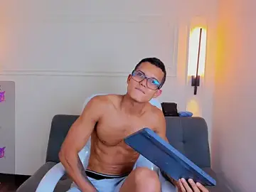 Stripchat Live Sex of Paradise_boy_s