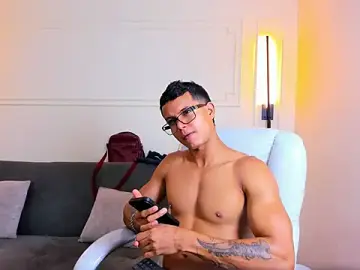 Stripchat Watch Live Sex Cams of Paradise_boy_s