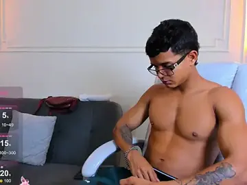 Stripchat Free Live Porn of Paradise_boy_s