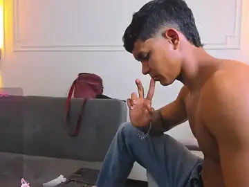 Stripchat Live Sex Cam of Paradise_boy_s