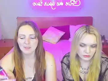 Stripchat Free Porn Cam of MagicEyess