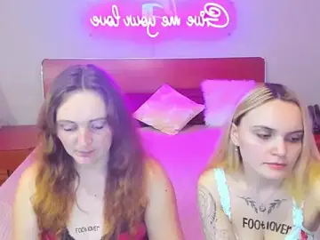 Stripchat Free Porn Cam of MagicEyess