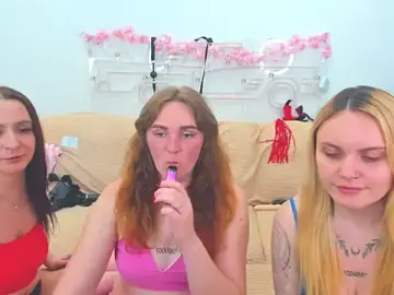 Stripchat Adult Video Chat of MagicEyess