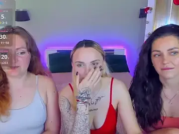 Stripchat Live Sex Cam of MagicEyess