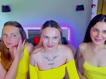 Stripchat Sex Cam of MagicEyess