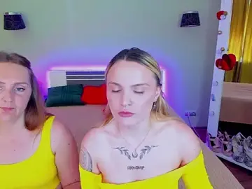 Stripchat Live Sex Cam of MagicEyess