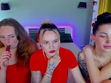 Stripchat Live Sex Cam of MagicEyess