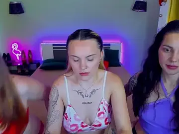 Stripchat Free Porn Cam of MagicEyess