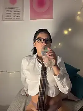 Stripchat Live Sex Cam of violet-333