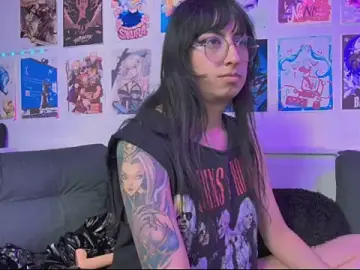 Stripchat Live Sex Cam of snowblack_