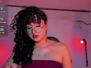 Stripchat Free Live Porn of Heka_Prudence