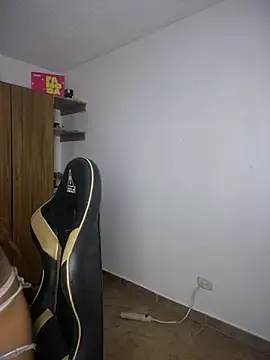 Stripchat Sex Cam of Nikol_Rang__