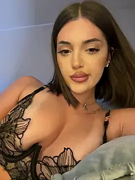 Stripchat Live Sex Cam of NaomiMulan