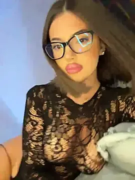Stripchat Adult Webcam of NaomiMulan