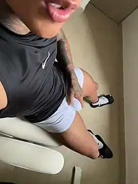 Stripchat Live Sex Cam of sendfer