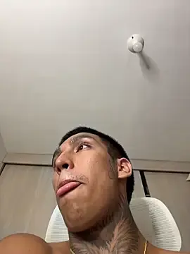 Stripchat Live Sex Cam of sendfer