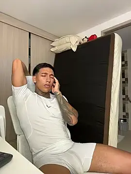 Stripchat Watch Live Sex Cams of sendfer