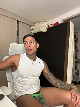 Stripchat Nude Webcam of sendfer