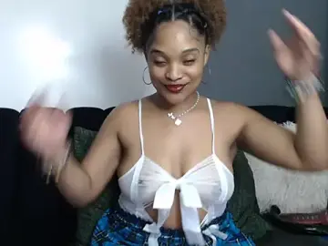 Stripchat Free Porn Cam of CREAMYCUPCAKExxx
