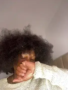 Stripchat Best Webcam of Boneca25