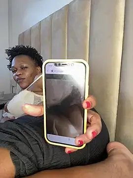 Stripchat Adult Webcams of BonnyMolhada