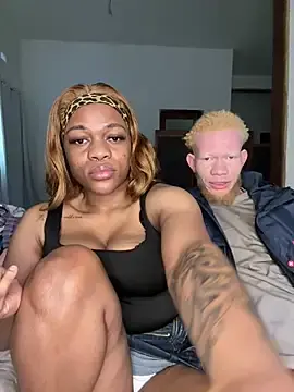 Stripchat Adult Webcam of BonnyMolhada