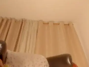 Stripchat Nude Webcam of isabelsexysmile_