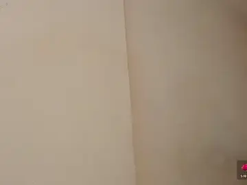 Stripchat Live Porn of isabelsexysmile_