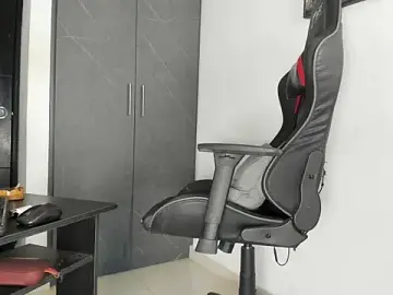 Stripchat Adult Video Chat of sergiio_mesa27