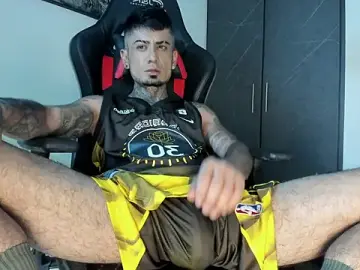 Stripchat Best live sex cam show of sergiio_mesa27