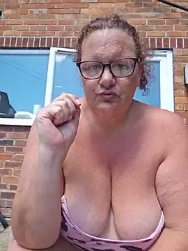 Stripchat Adult Webcams of MissQueenBeex