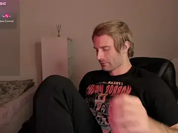 Stripchat Free Porn Cam of Paul_Rolex