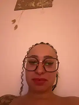 Stripchat Free Live Porn of queenlo_xxx