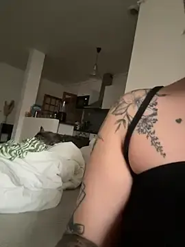 Stripchat Nude Webcam of queenlo_xxx