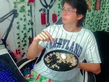 Stripchat Adult Webcam of Andy_gray