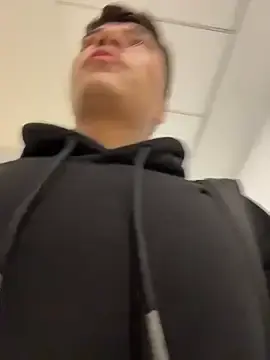 Stripchat Watch Live Sex Cams of Logan_smith1