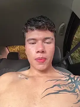 Stripchat Watch Live Sex Cams of Logan_smith1