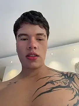 Stripchat Live Sex of Logan_smith1