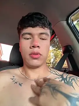 Stripchat Best live sex cam show of Logan_smith1