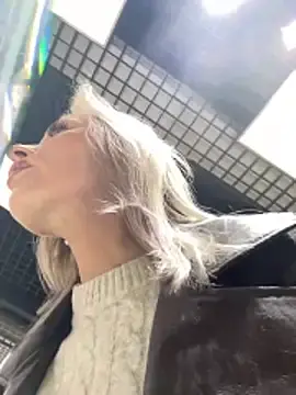 Stripchat Best live sex cam show of VikaBunny1