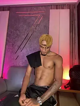 Stripchat Private Sex Chat of AaronCruz_