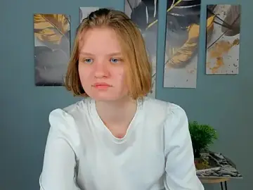 Stripchat Sex Cam of LilianSwall