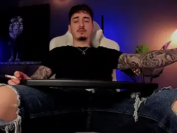 Stripchat Free Porn Cam of uptomatty