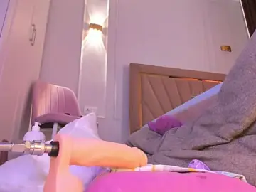 Stripchat Sex Cam of heemia