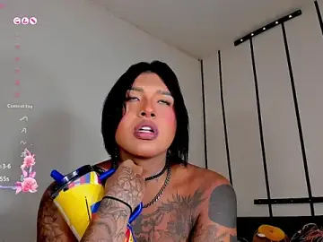 Stripchat Adult Video Chat of IsabellBigtitsxx