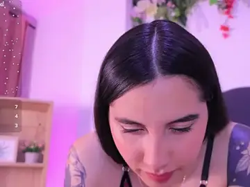Stripchat Live Sex Cam of kaylee_lee