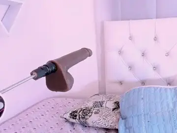 Stripchat Nude Webcam of Emma_lorense22