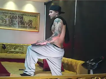 Stripchat Best Webcam of dantecoppolaa_