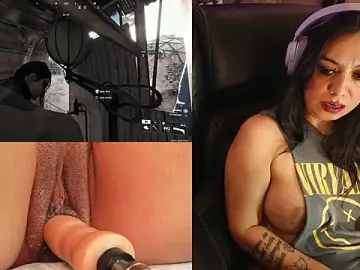 Stripchat Live Sex Cam of roknblaze